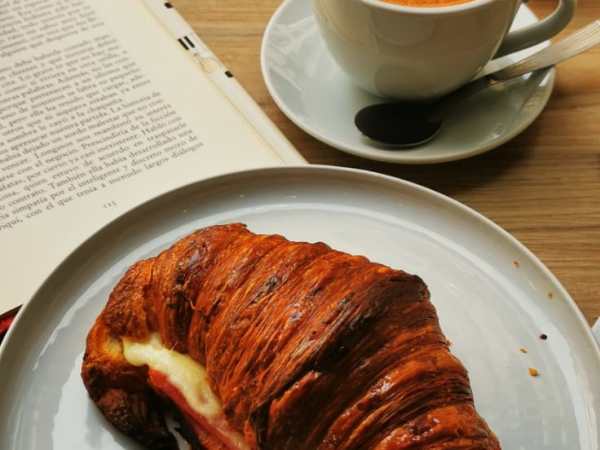 La canción del hojaldre y la Ilona de Mutis