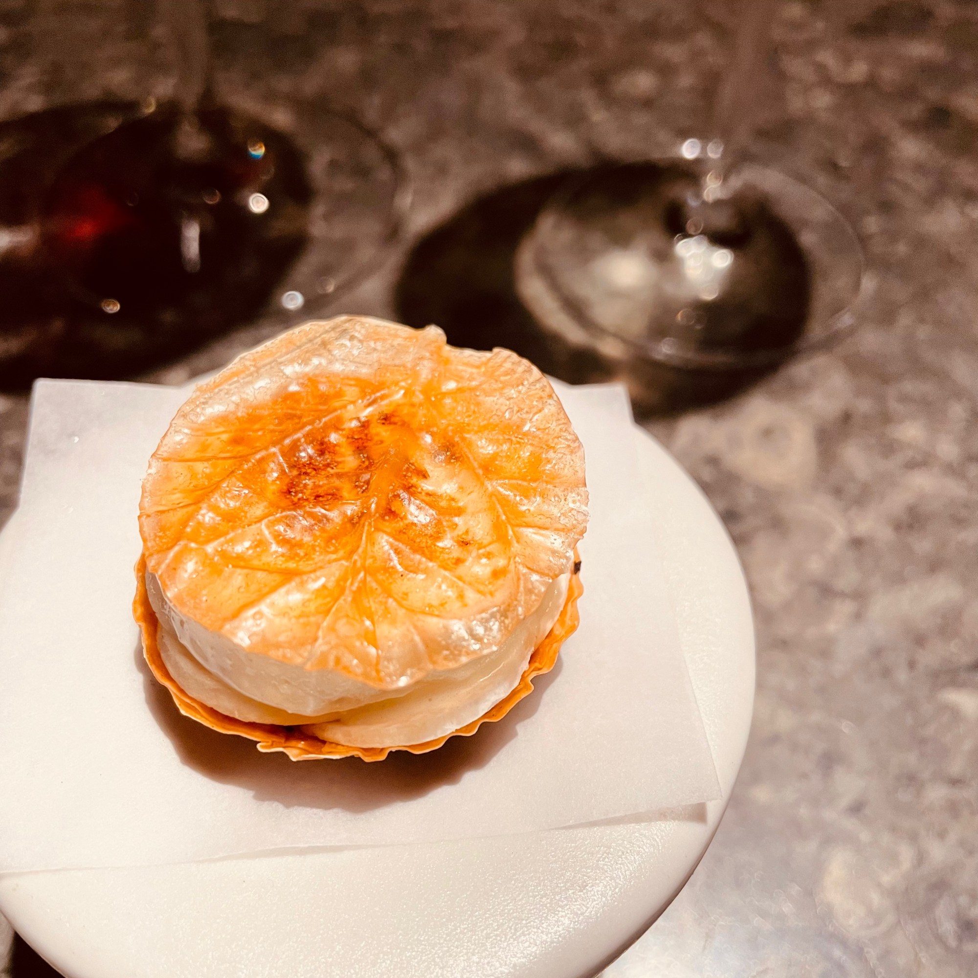 Tarta de hongos con perejil y estragón en El Chato